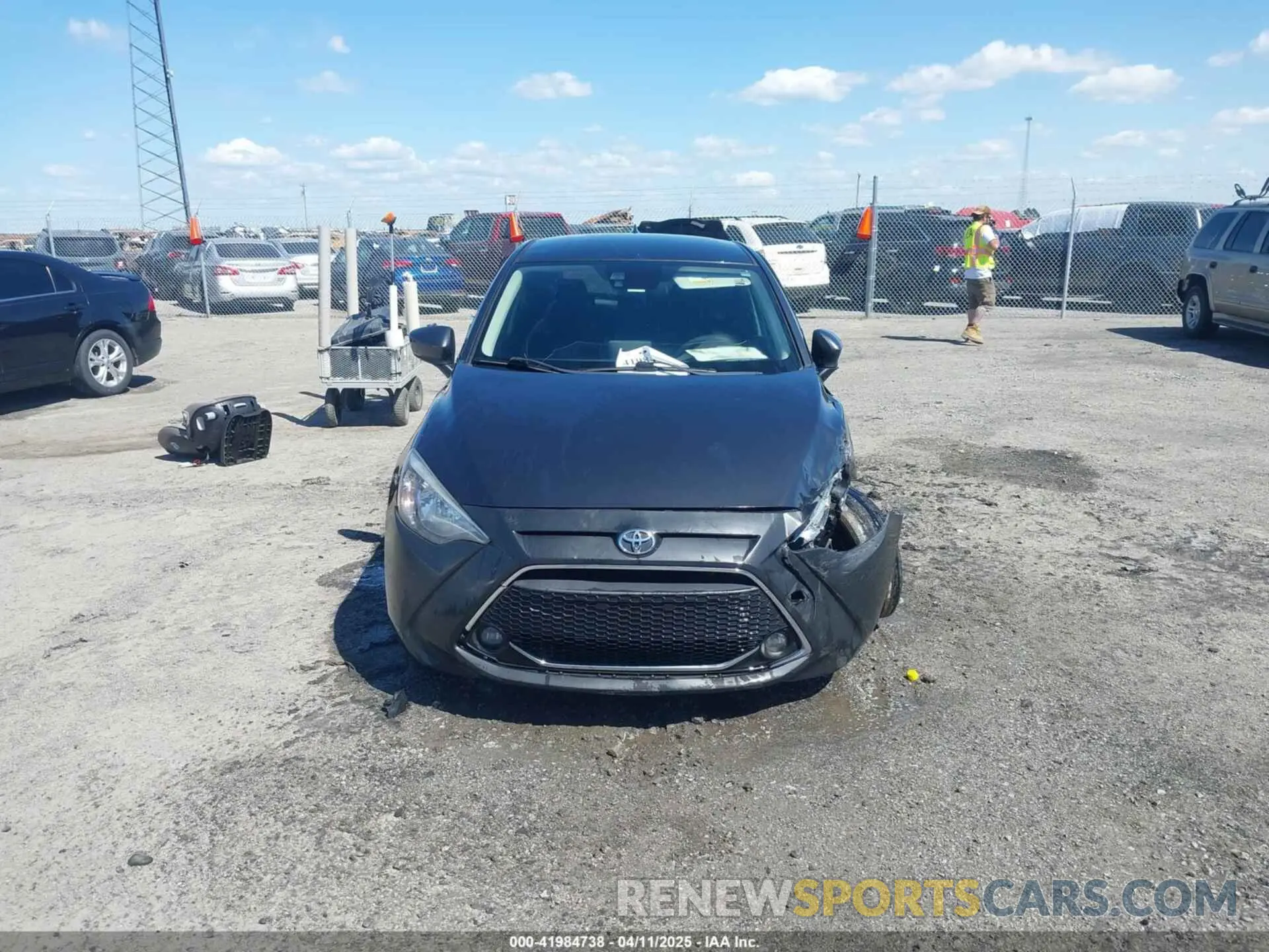 11 Photograph of a damaged car 3MYDLBJV3LY703134 TOYOTA YARIS 2020
