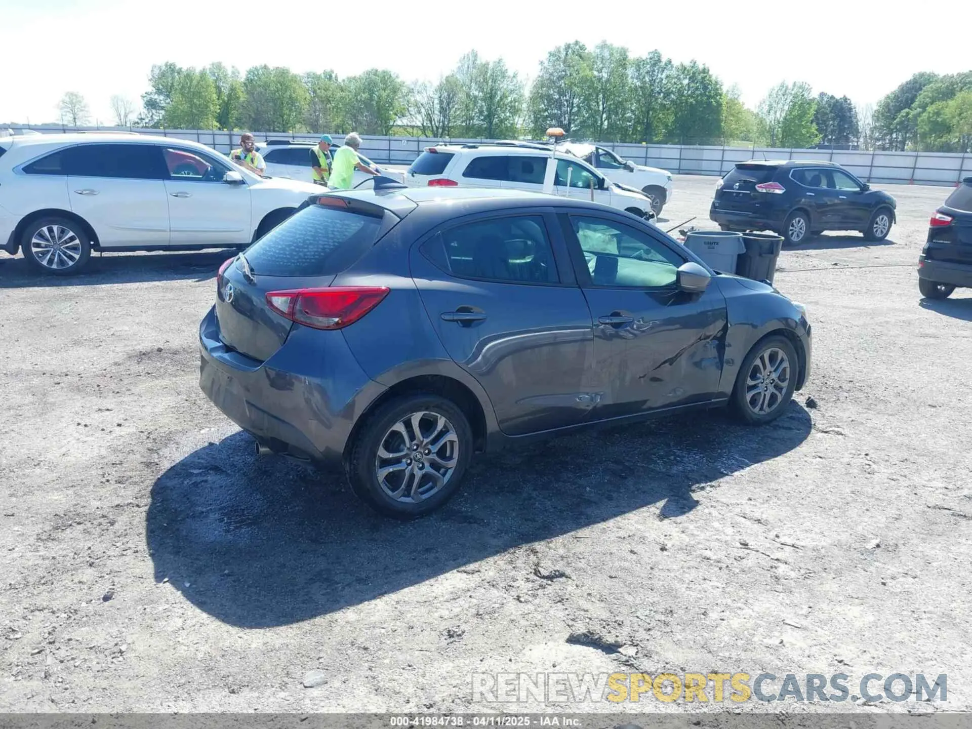 4 Photograph of a damaged car 3MYDLBJV3LY703134 TOYOTA YARIS 2020