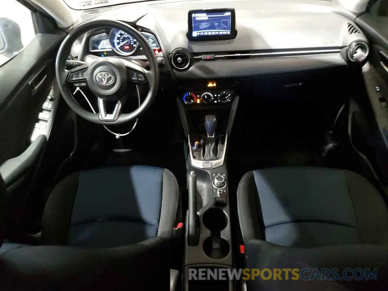 8 Фотография поврежденного автомобиля 3MYDLBJV4LY705670 TOYOTA YARIS 2020
