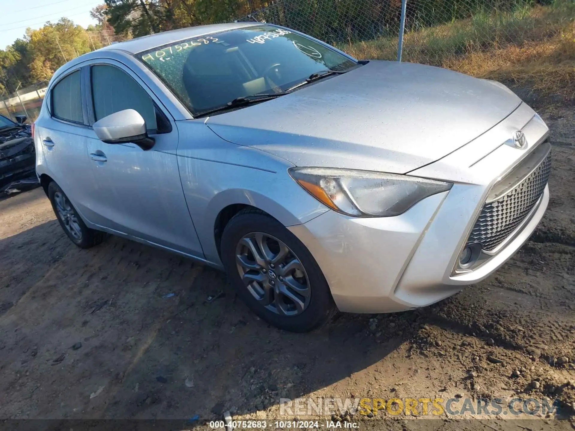 1 Photograph of a damaged car 3MYDLBJV5LY704995 TOYOTA YARIS 2020