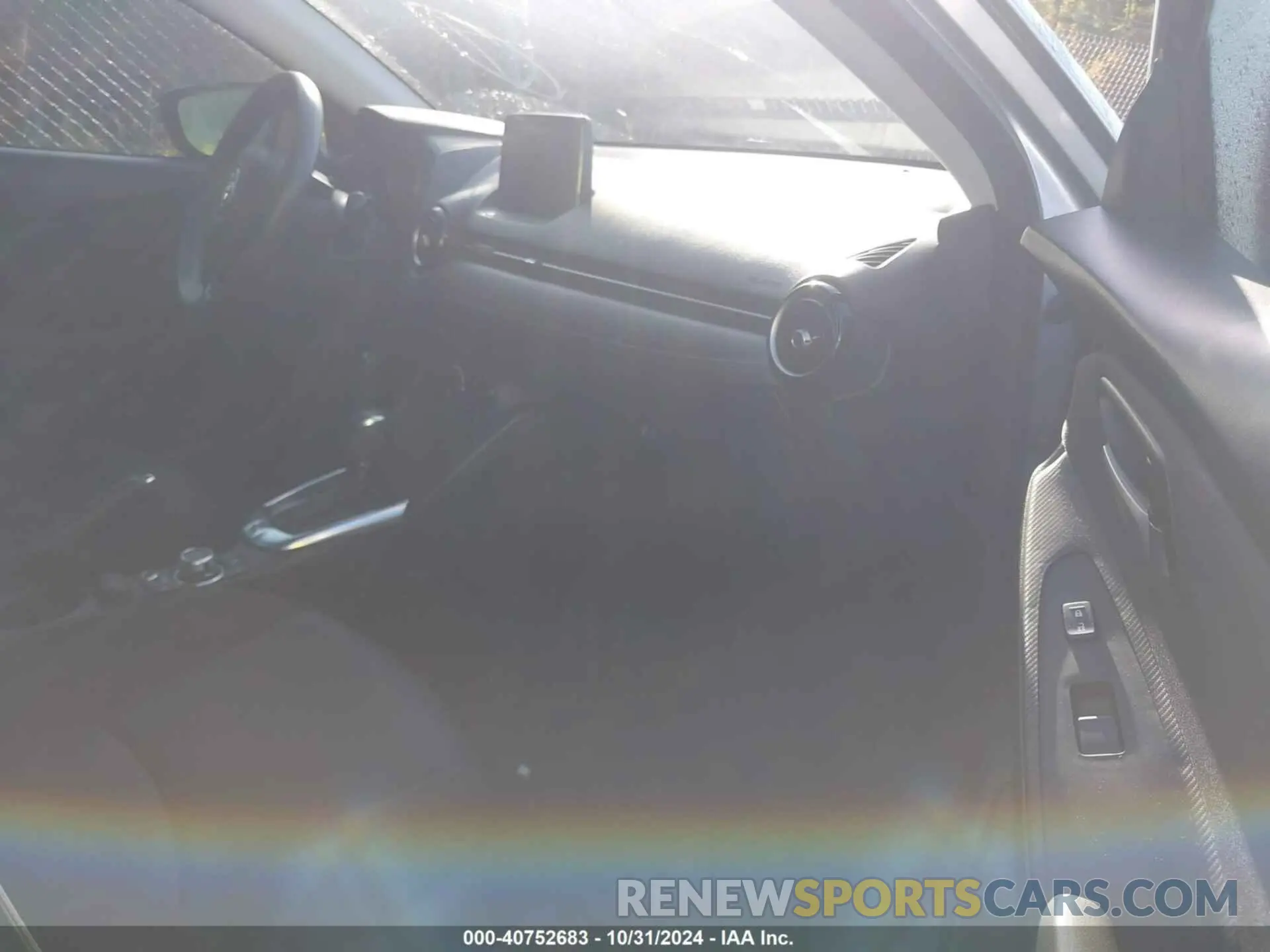 5 Photograph of a damaged car 3MYDLBJV5LY704995 TOYOTA YARIS 2020