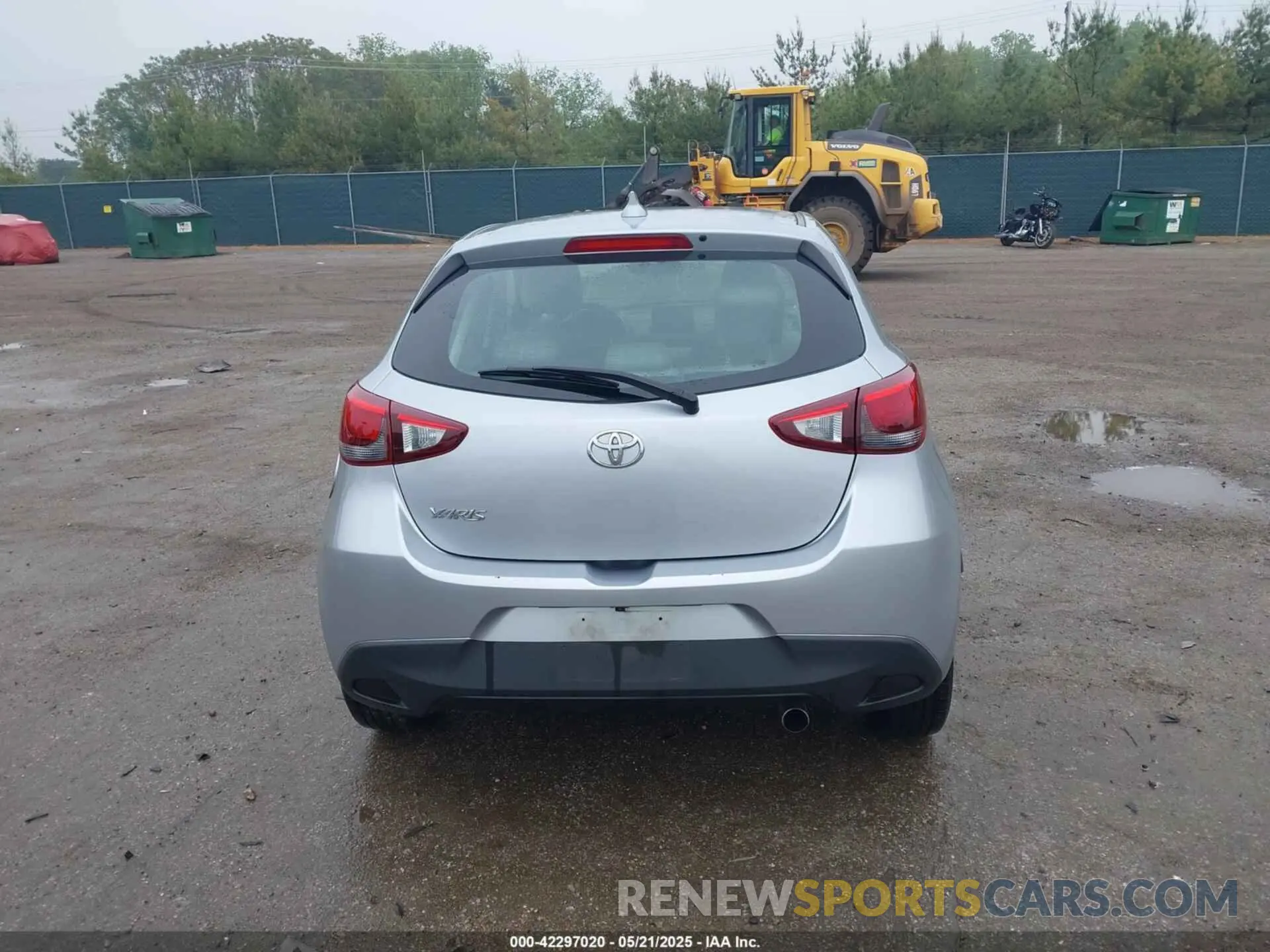 16 Фотография поврежденного автомобиля 3MYDLBJV6LY700373 TOYOTA YARIS 2020
