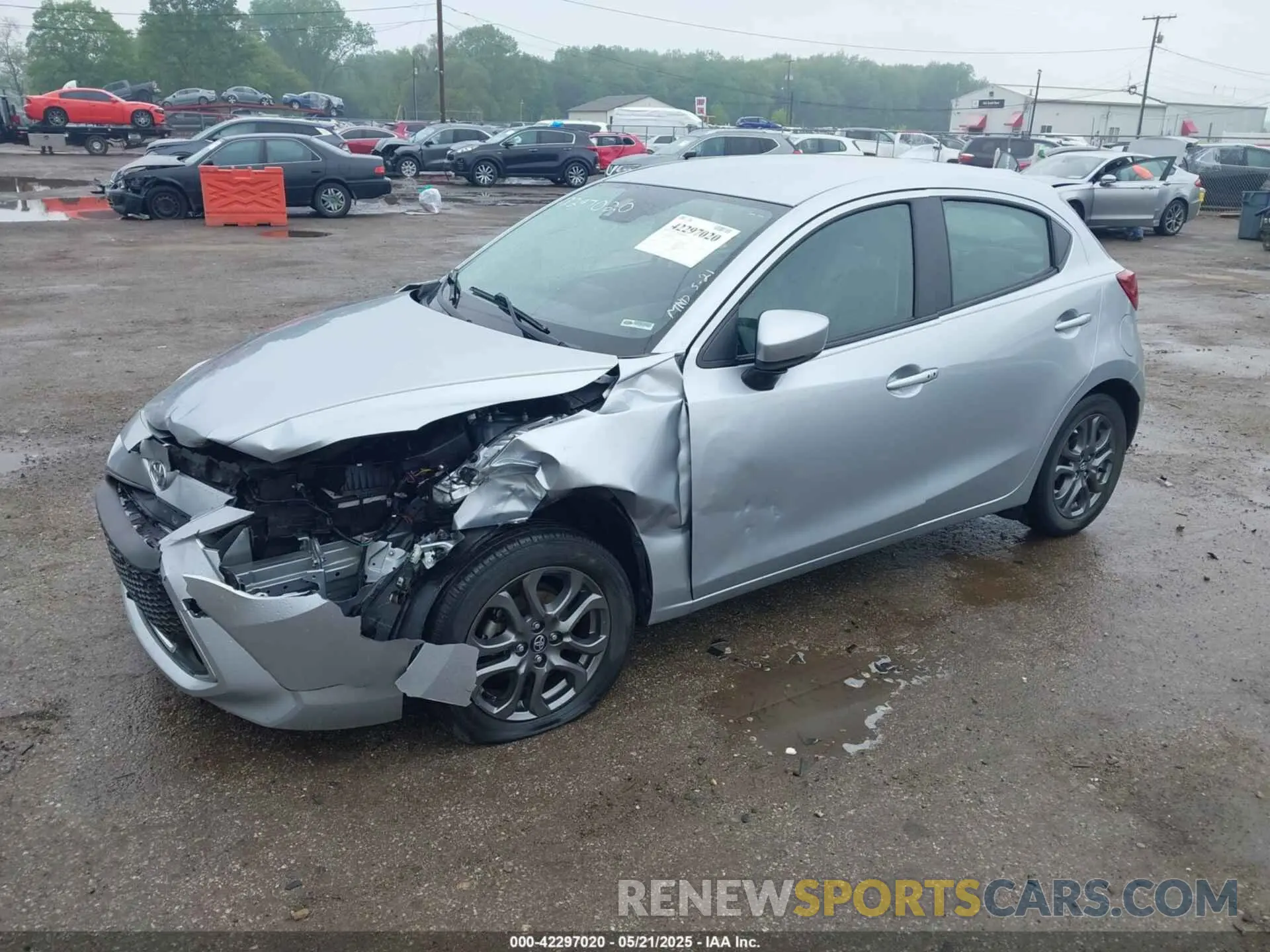 2 Фотография поврежденного автомобиля 3MYDLBJV6LY700373 TOYOTA YARIS 2020