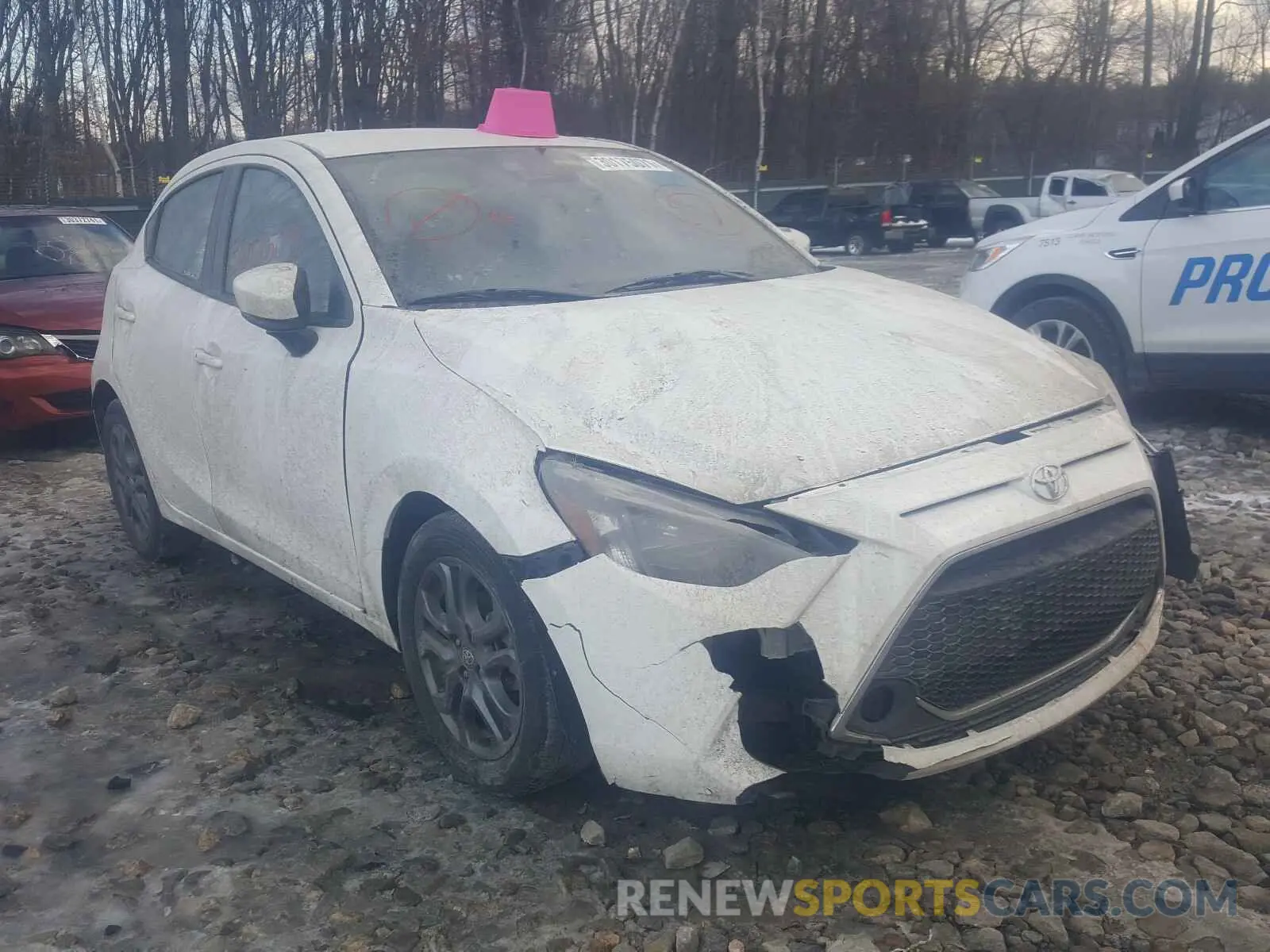1 Photograph of a damaged car 3MYDLBJV6LY701295 TOYOTA YARIS 2020
