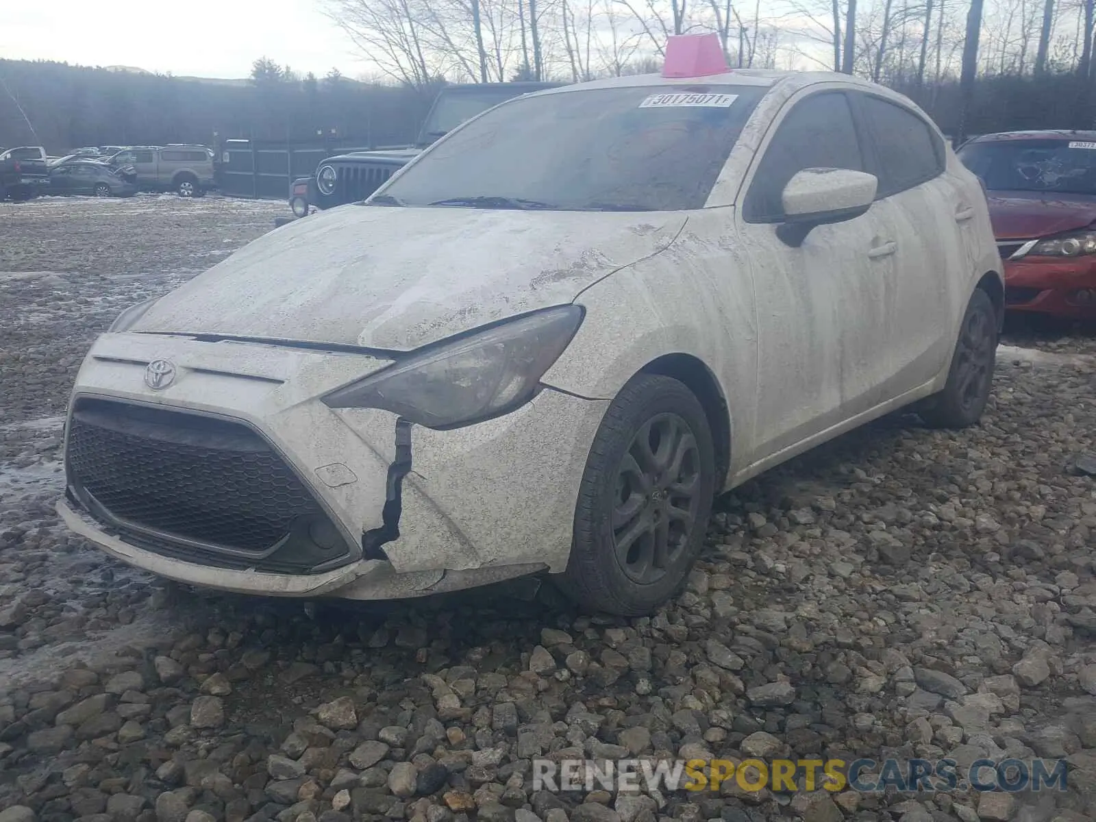 2 Photograph of a damaged car 3MYDLBJV6LY701295 TOYOTA YARIS 2020