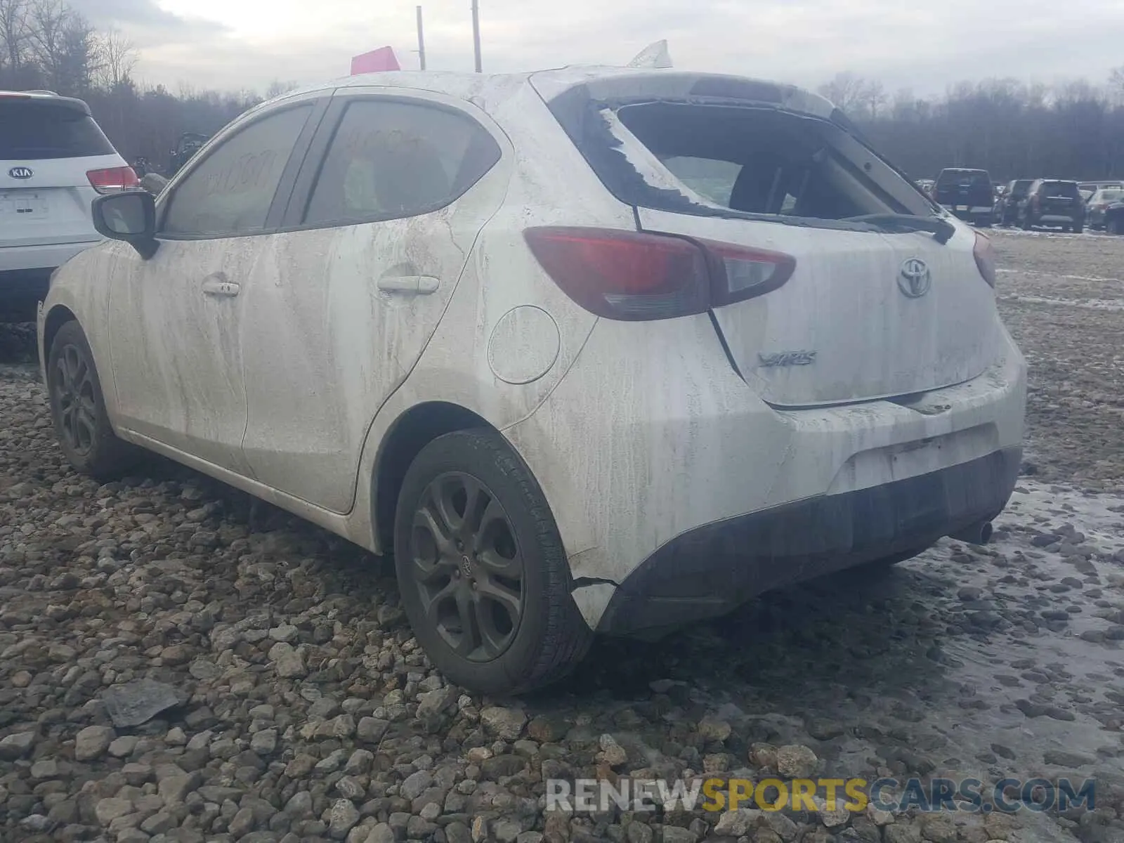 3 Photograph of a damaged car 3MYDLBJV6LY701295 TOYOTA YARIS 2020