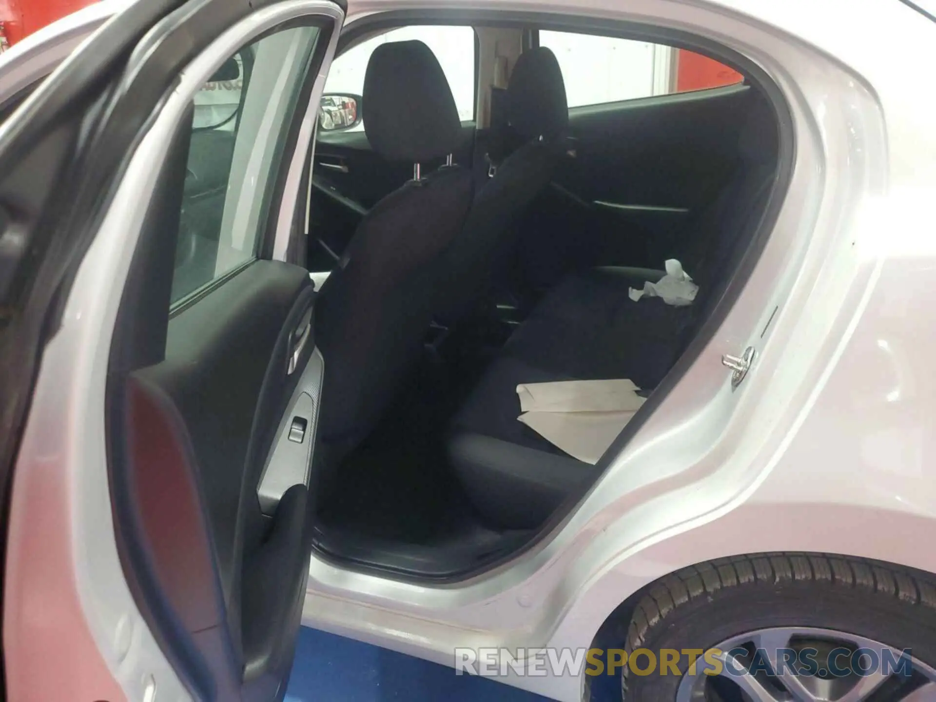 1 Фотография поврежденного автомобиля 3MYDLBJV7LY707896 TOYOTA YARIS 2020