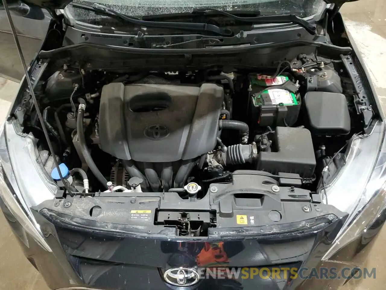 11 Фотография поврежденного автомобиля 3MYDLBJV9LY700447 TOYOTA YARIS 2020
