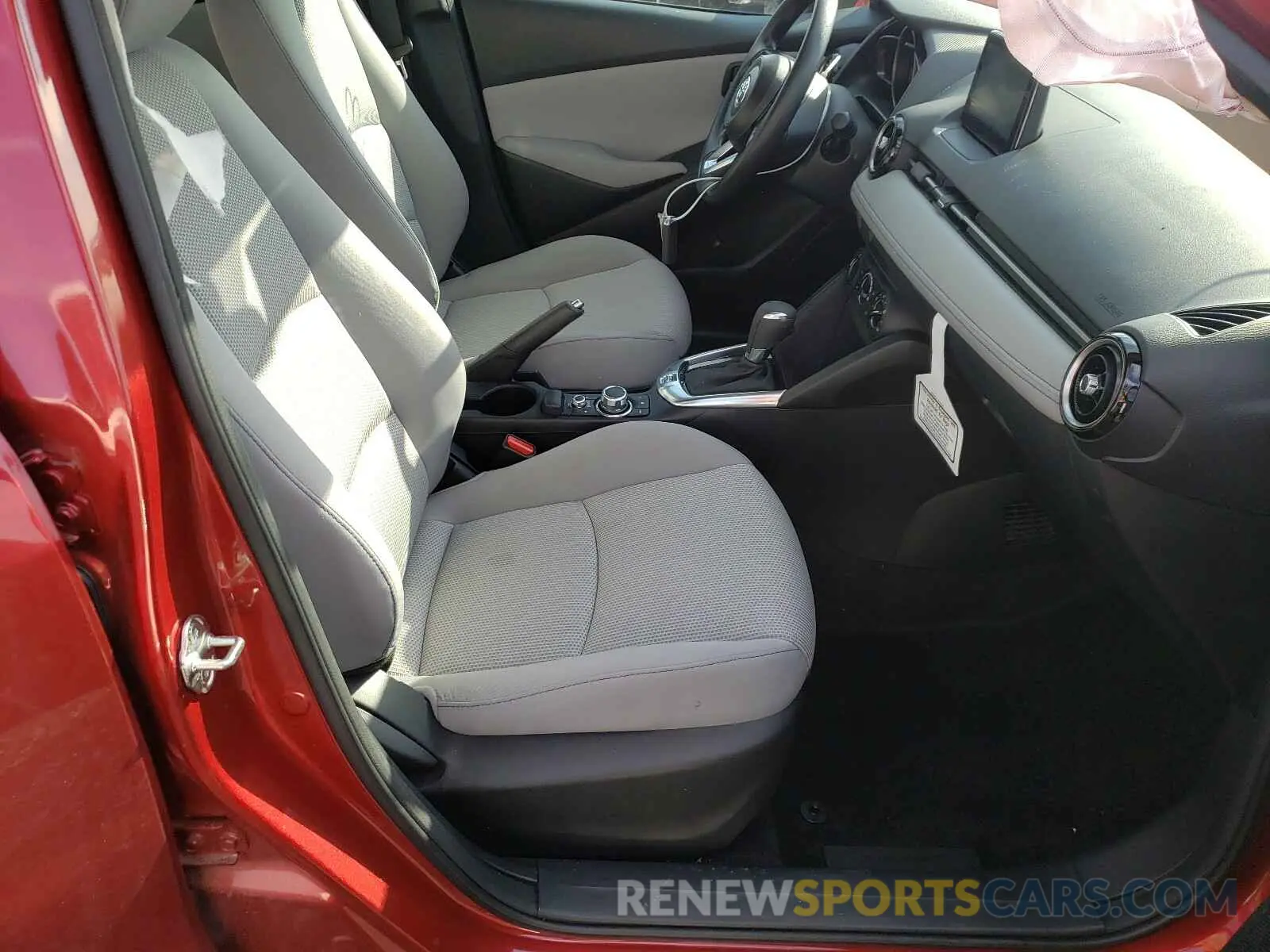 5 Photograph of a damaged car 3MYDLBJVXLY701297 TOYOTA YARIS 2020