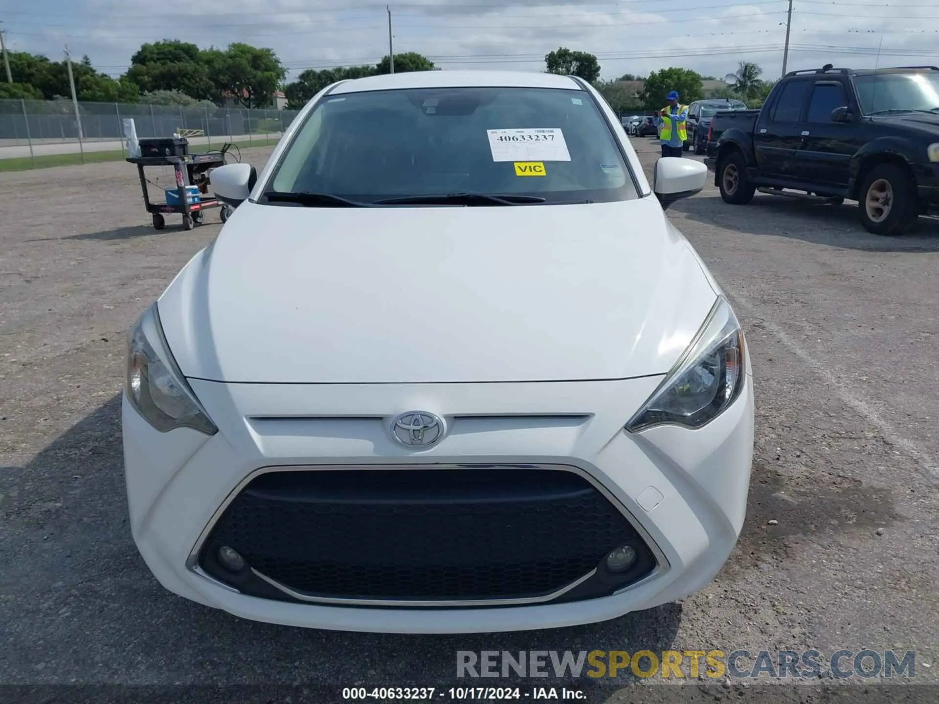 12 Photograph of a damaged car 3MYDLBJVXLY703650 TOYOTA YARIS 2020
