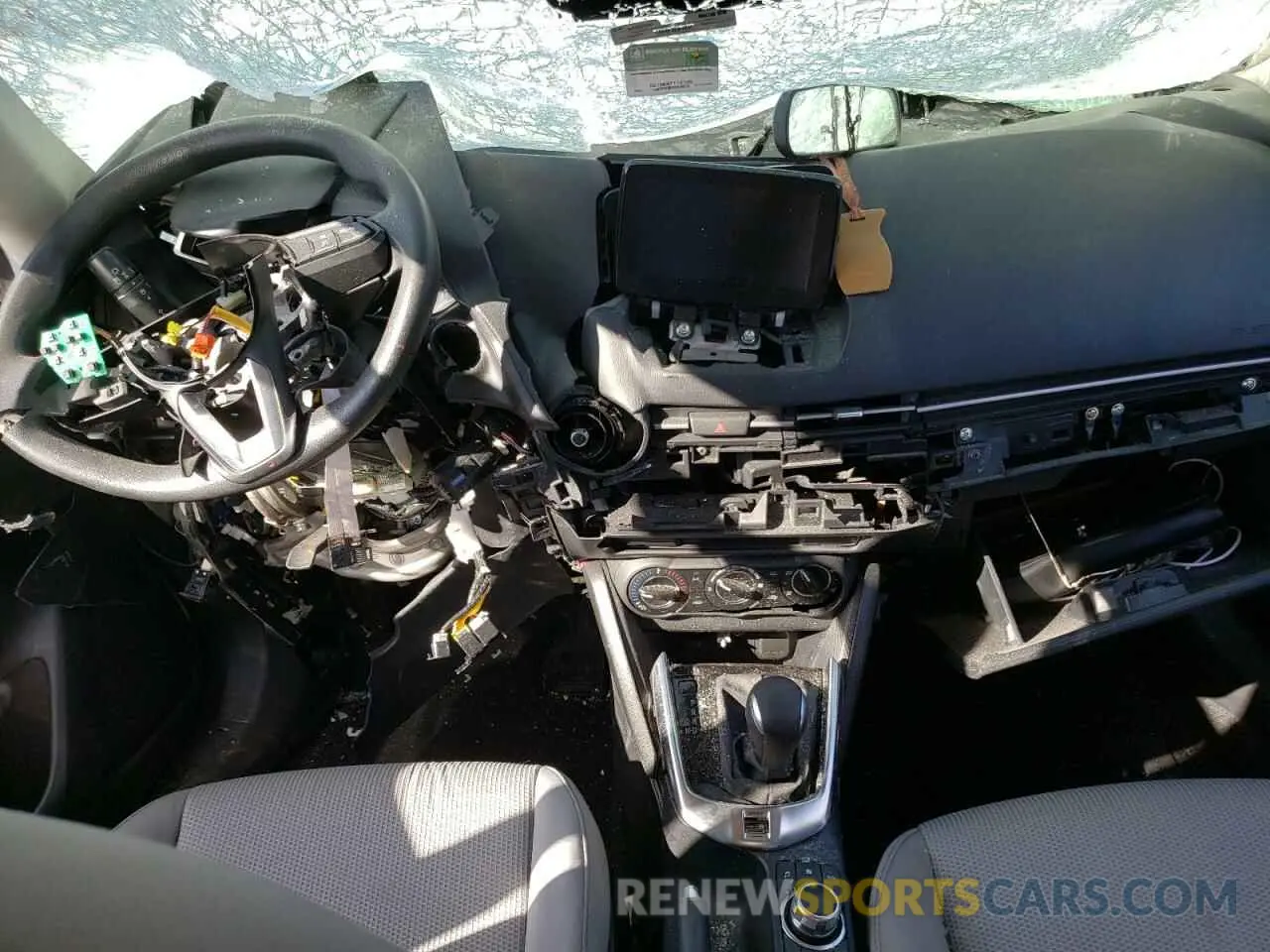 8 Фотография поврежденного автомобиля 3MYDLBYV1LY716020 TOYOTA YARIS 2020