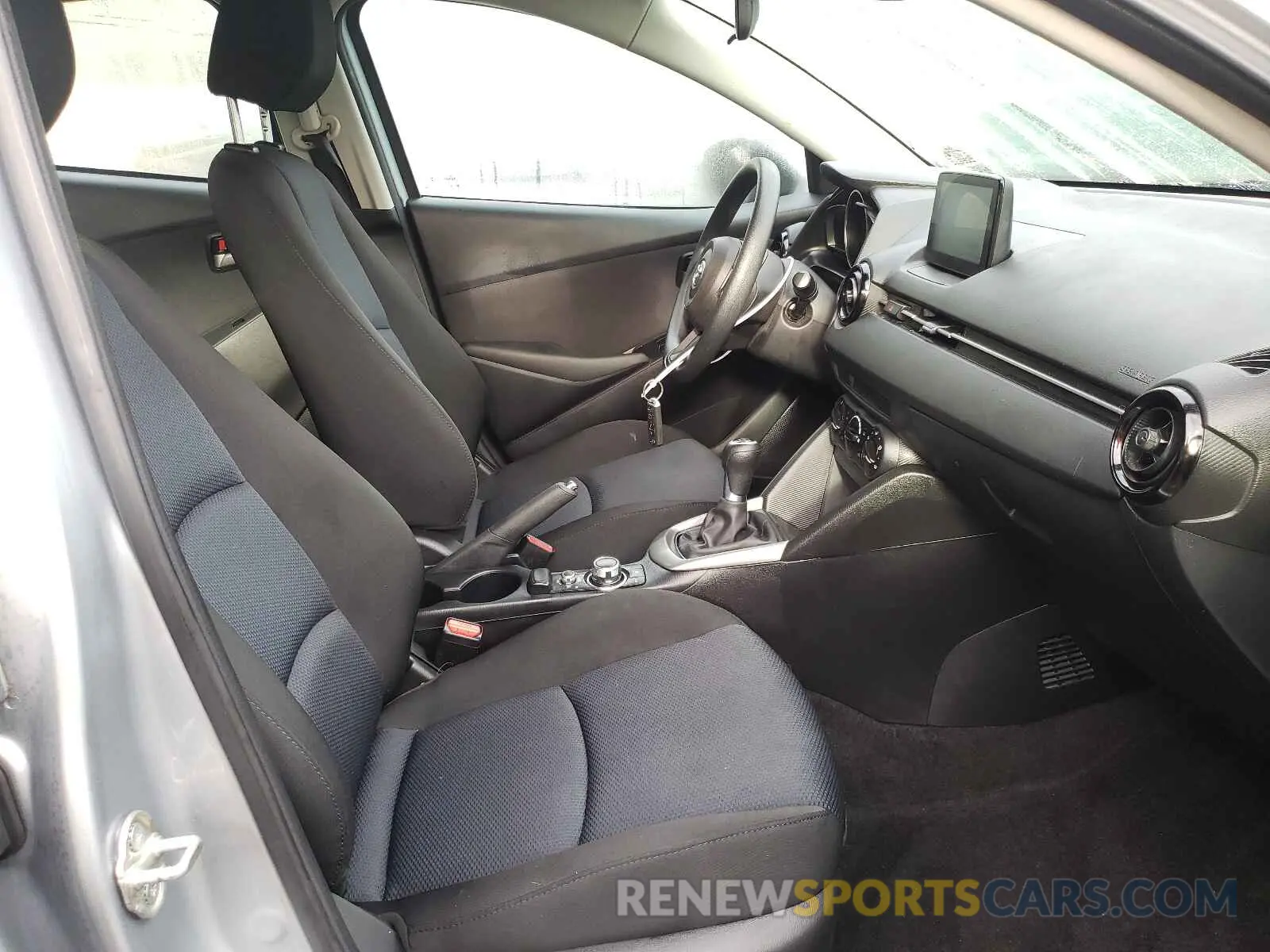 5 Photograph of a damaged car 3MYDLBYV4LY712057 TOYOTA YARIS 2020
