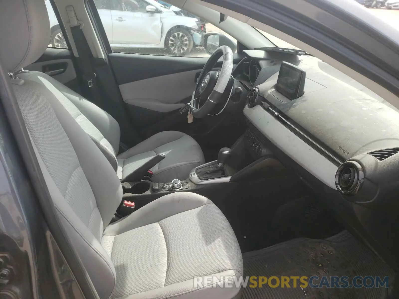 5 Photograph of a damaged car 3MYDLBYV5LY710608 TOYOTA YARIS 2020
