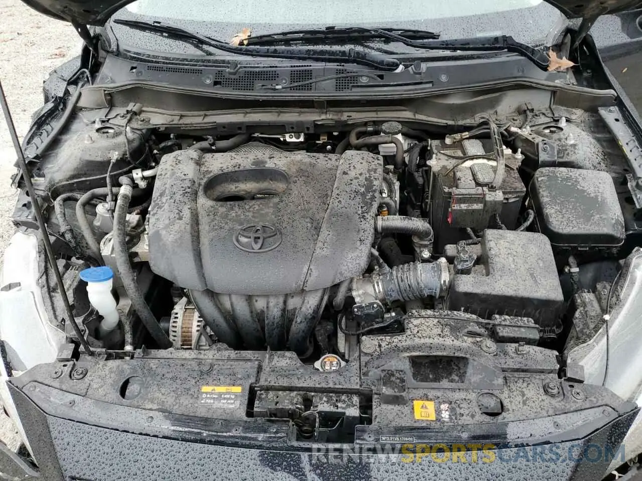 11 Photograph of a damaged car 3MYDLBYV8LY708450 TOYOTA YARIS 2020