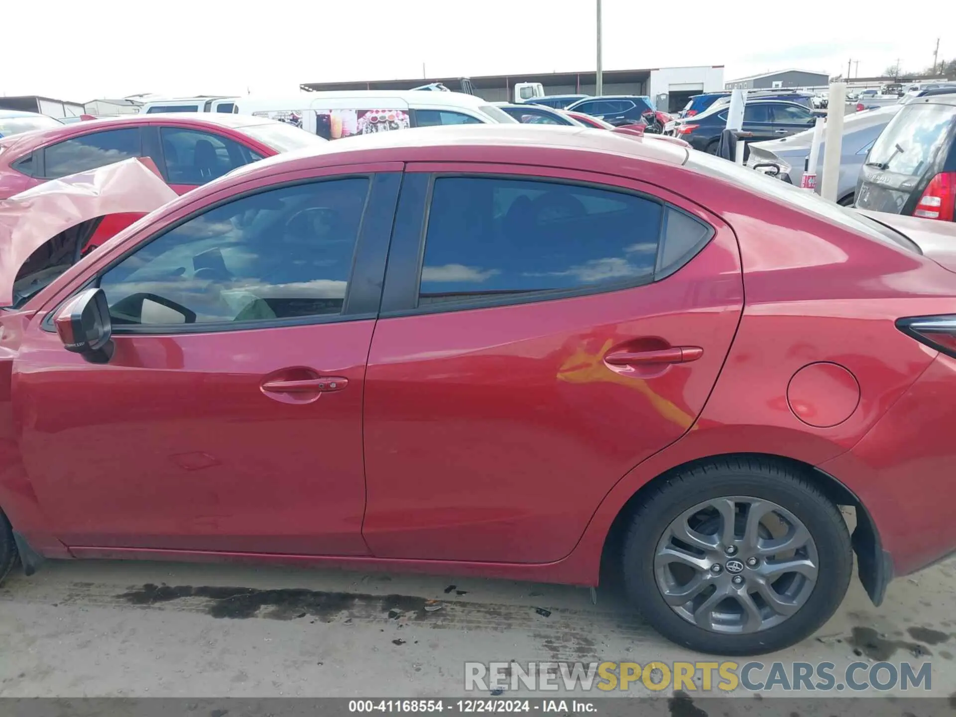 14 Фотография поврежденного автомобиля 3MYDLBYV8LY709890 TOYOTA YARIS 2020