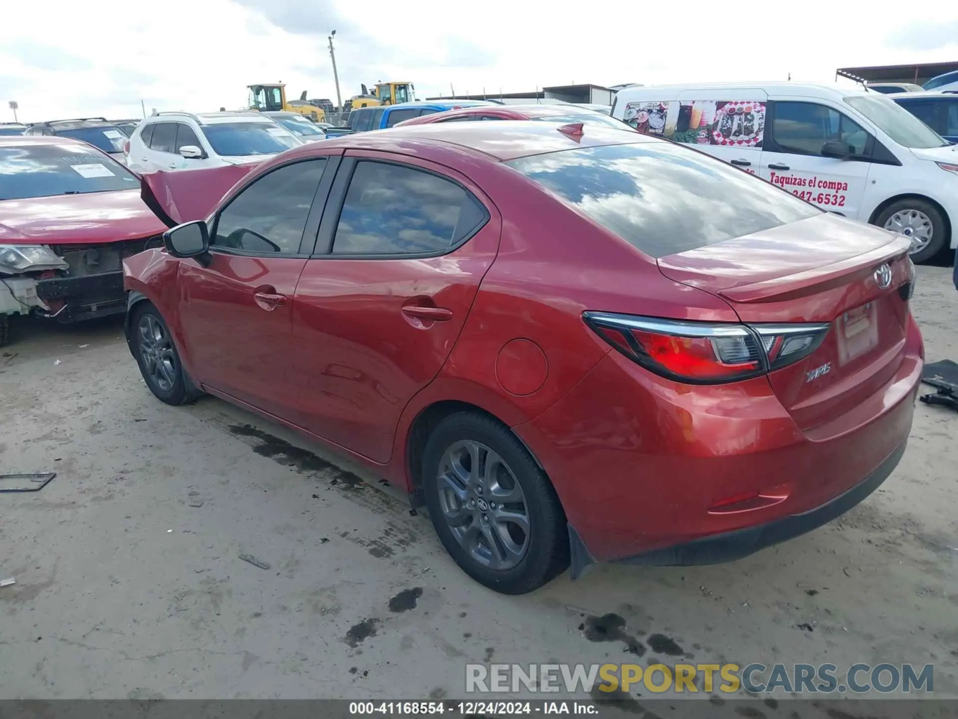 3 Фотография поврежденного автомобиля 3MYDLBYV8LY709890 TOYOTA YARIS 2020