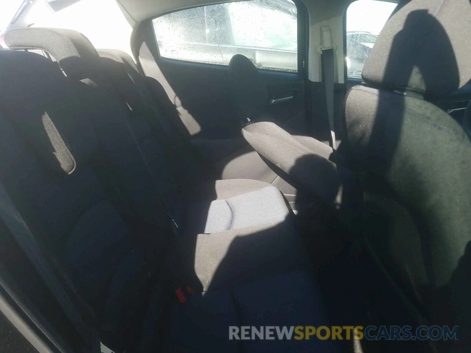 6 Photograph of a damaged car 3MYDLBYV8LY716497 TOYOTA YARIS 2020