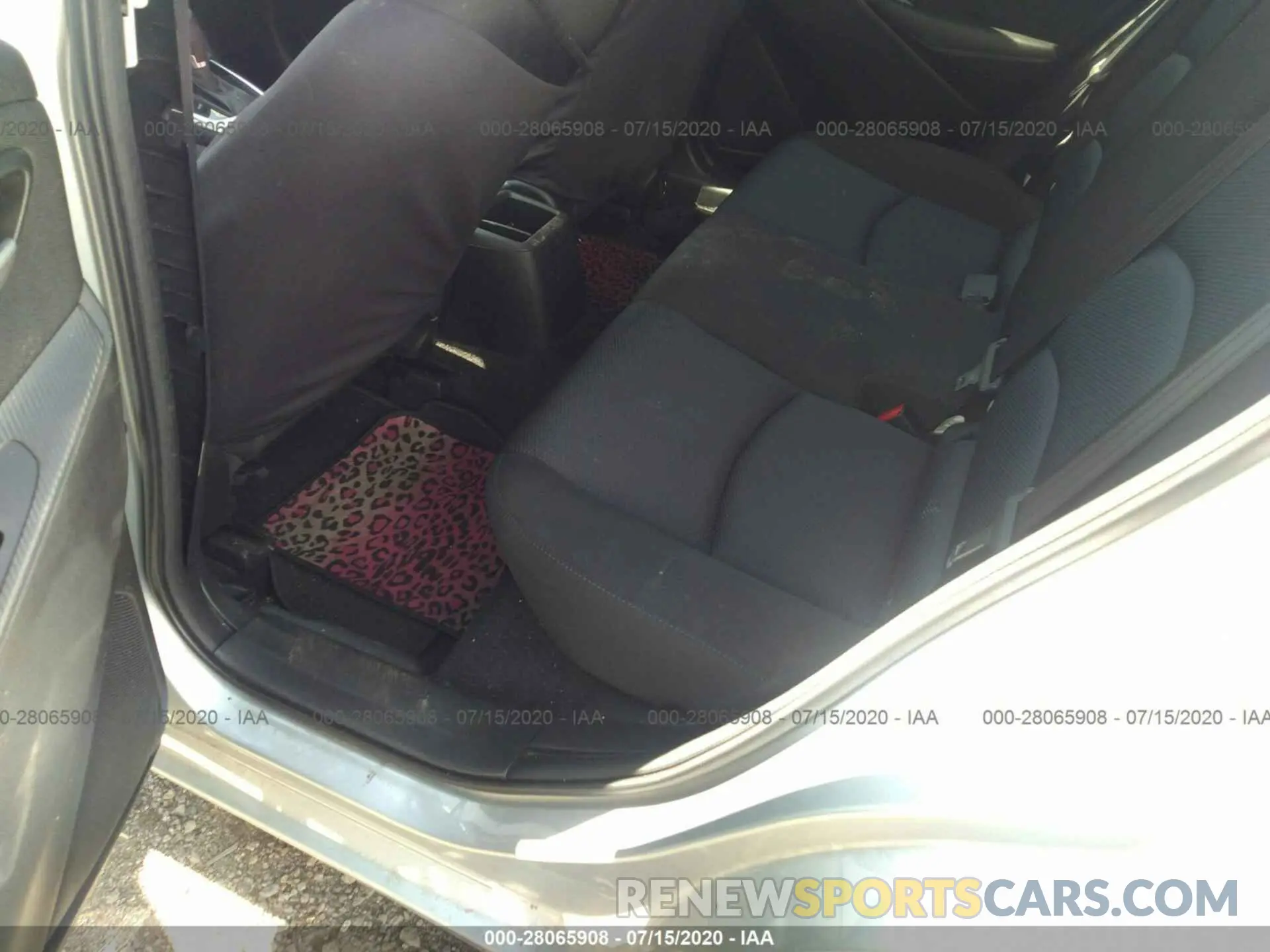 8 Photograph of a damaged car 3MYDLBYV0KY525008 TOYOTA YARIS SEDAN 2019