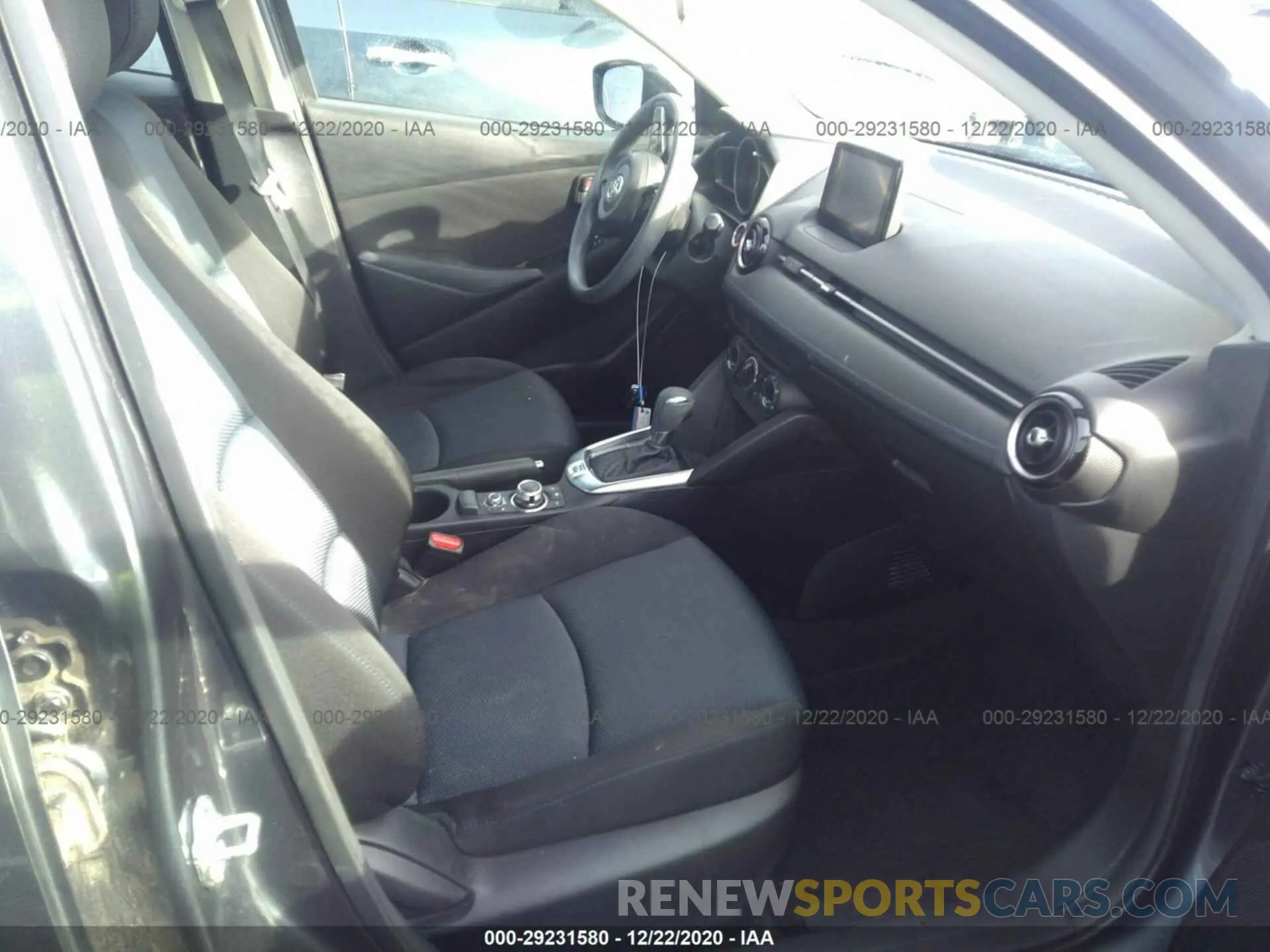 5 Photograph of a damaged car 3MYDLBYV1KY503700 TOYOTA YARIS SEDAN 2019