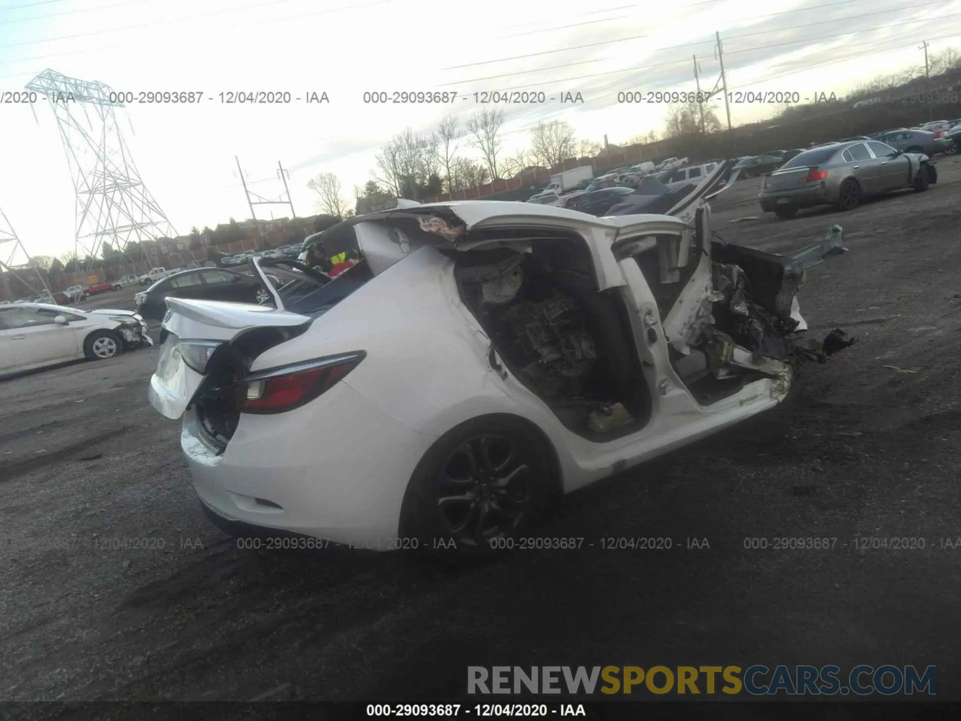 4 Photograph of a damaged car 3MYDLBYV6KY509931 TOYOTA YARIS SEDAN 2019