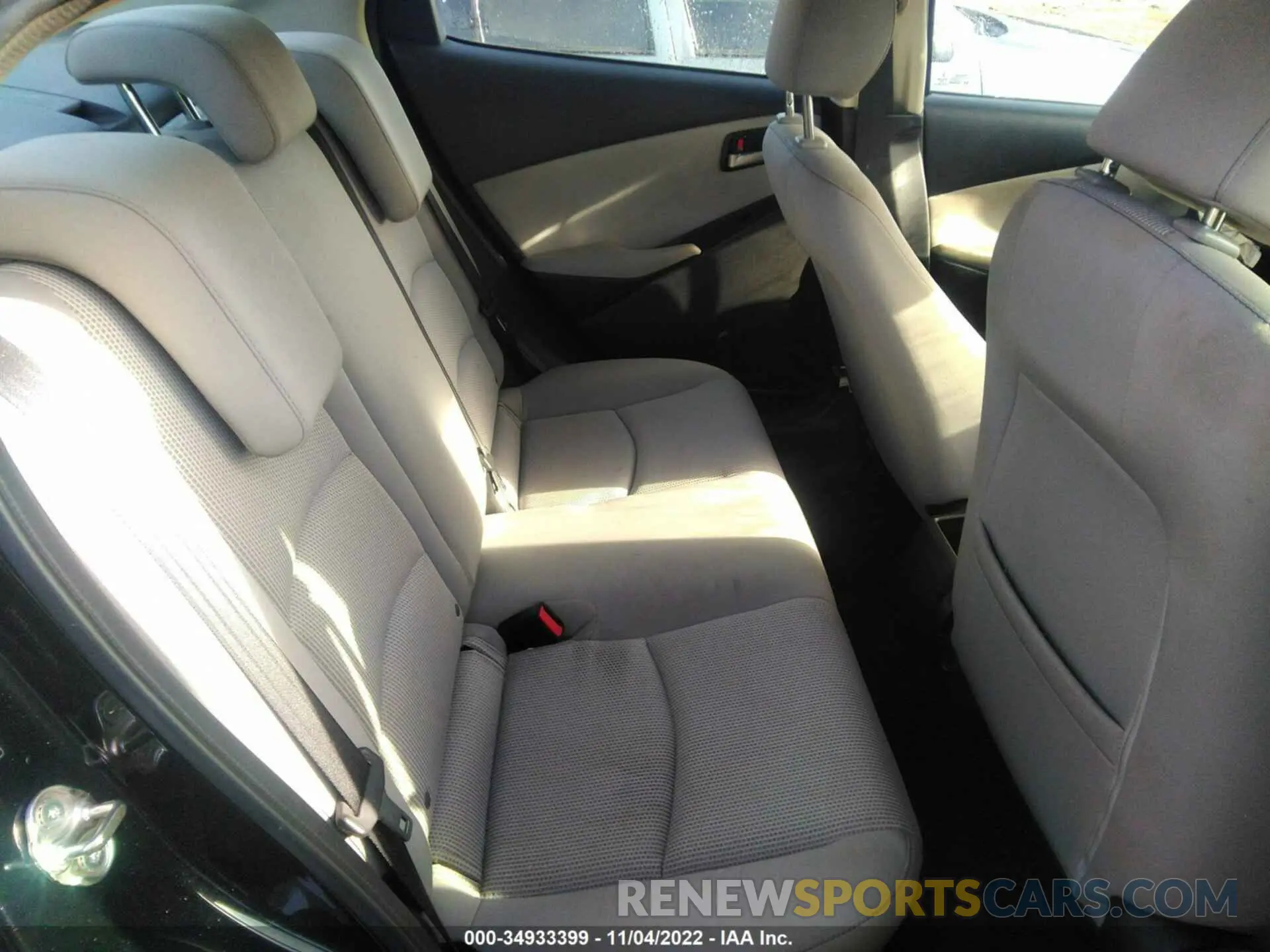 8 Photograph of a damaged car 3MYDLBYV9KY518056 TOYOTA YARIS SEDAN 2019