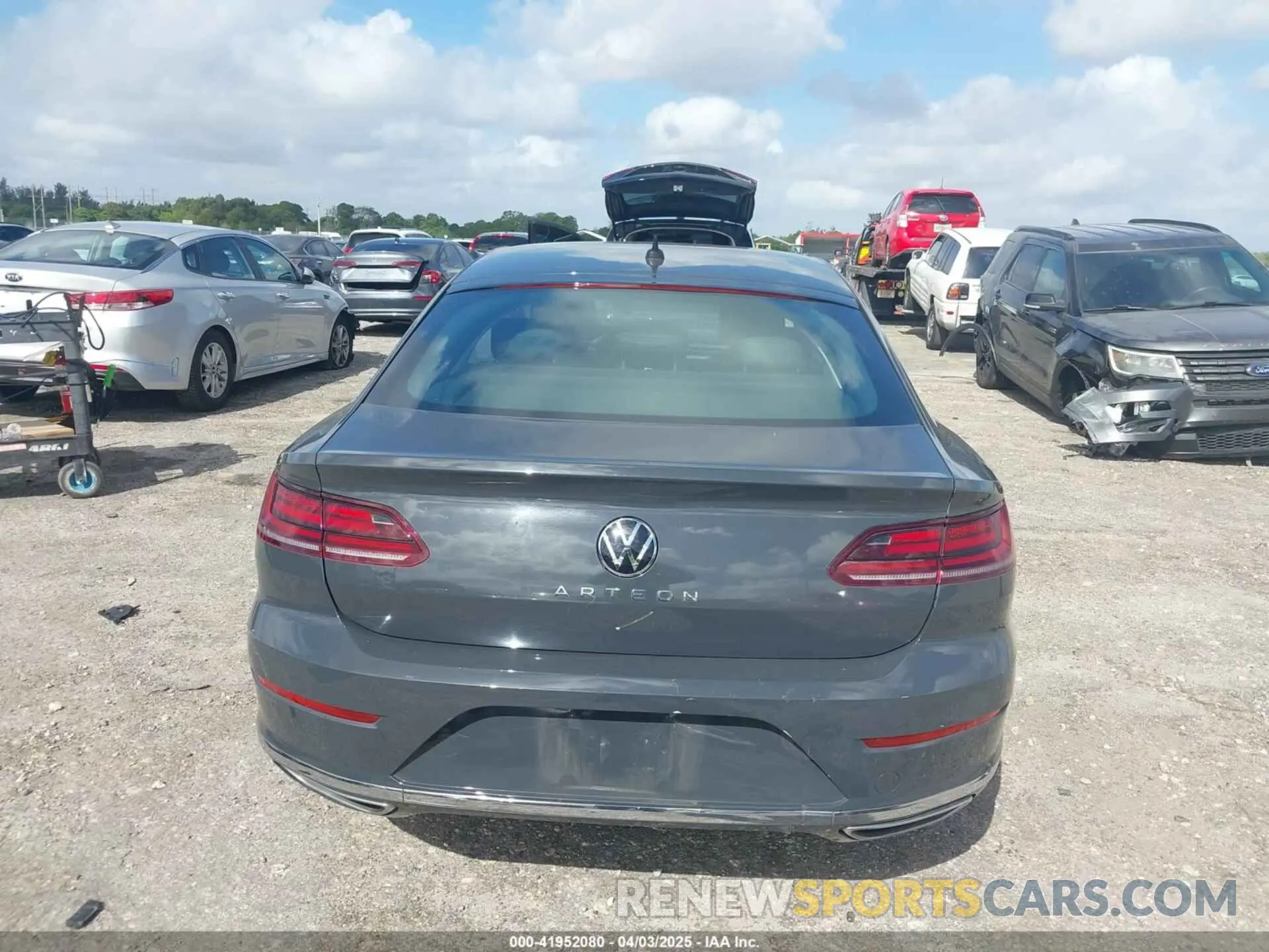 17 Photograph of a damaged car WVWAR7AN9ME004571 VOLKSWAGEN ARTEON 2021