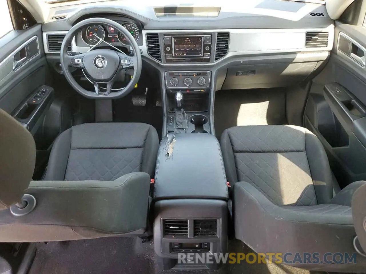 8 Photograph of a damaged car 1V2AP2CA9KC606672 VOLKSWAGEN ATLAS 2019