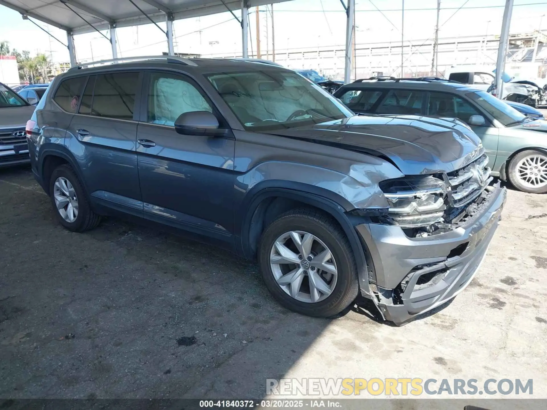 1 Photograph of a damaged car 1V2DR2CA2KC547116 VOLKSWAGEN ATLAS 2019