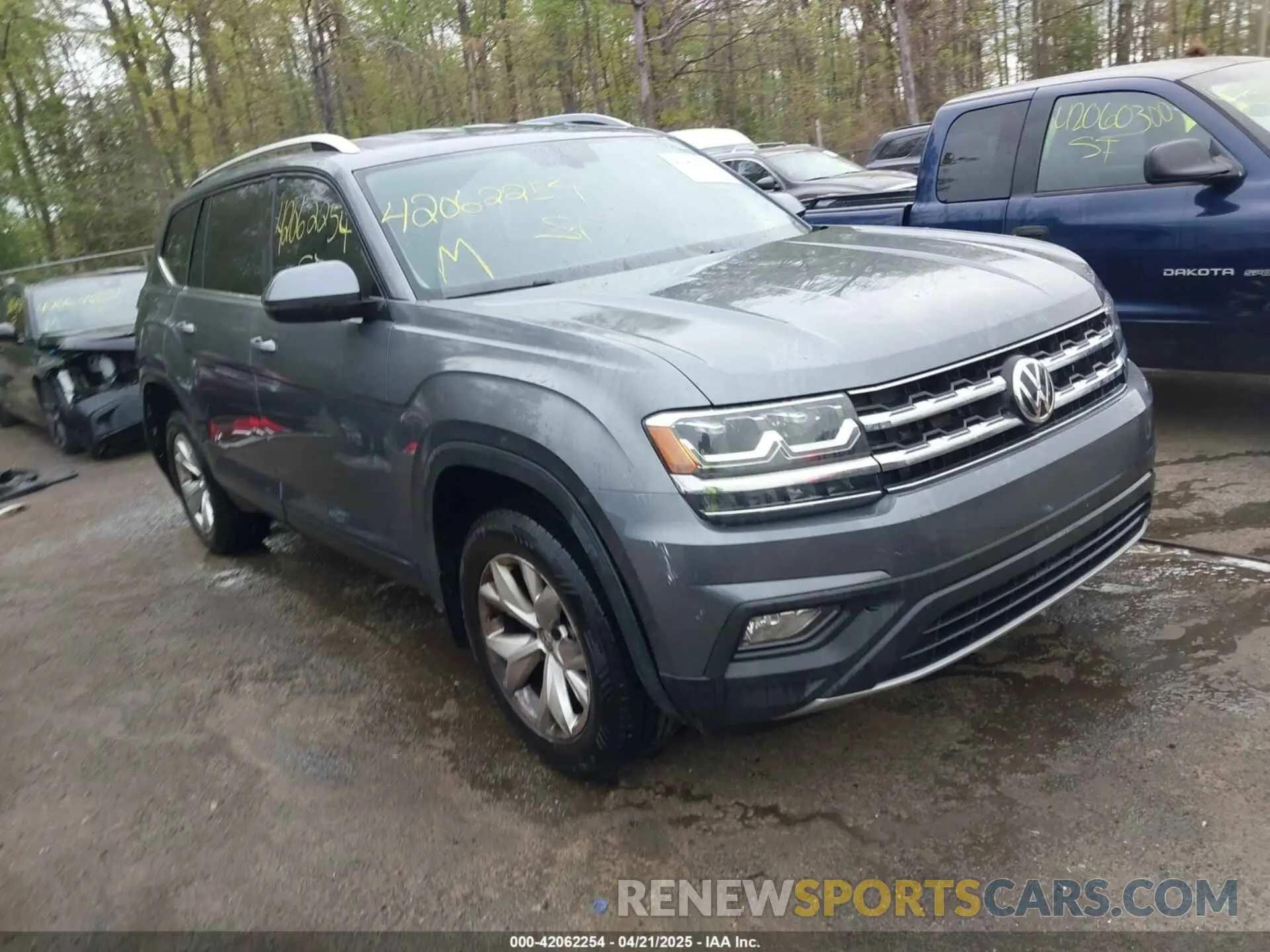 1 Фотография поврежденного автомобиля 1V2DR2CA3KC624379 VOLKSWAGEN ATLAS 2019
