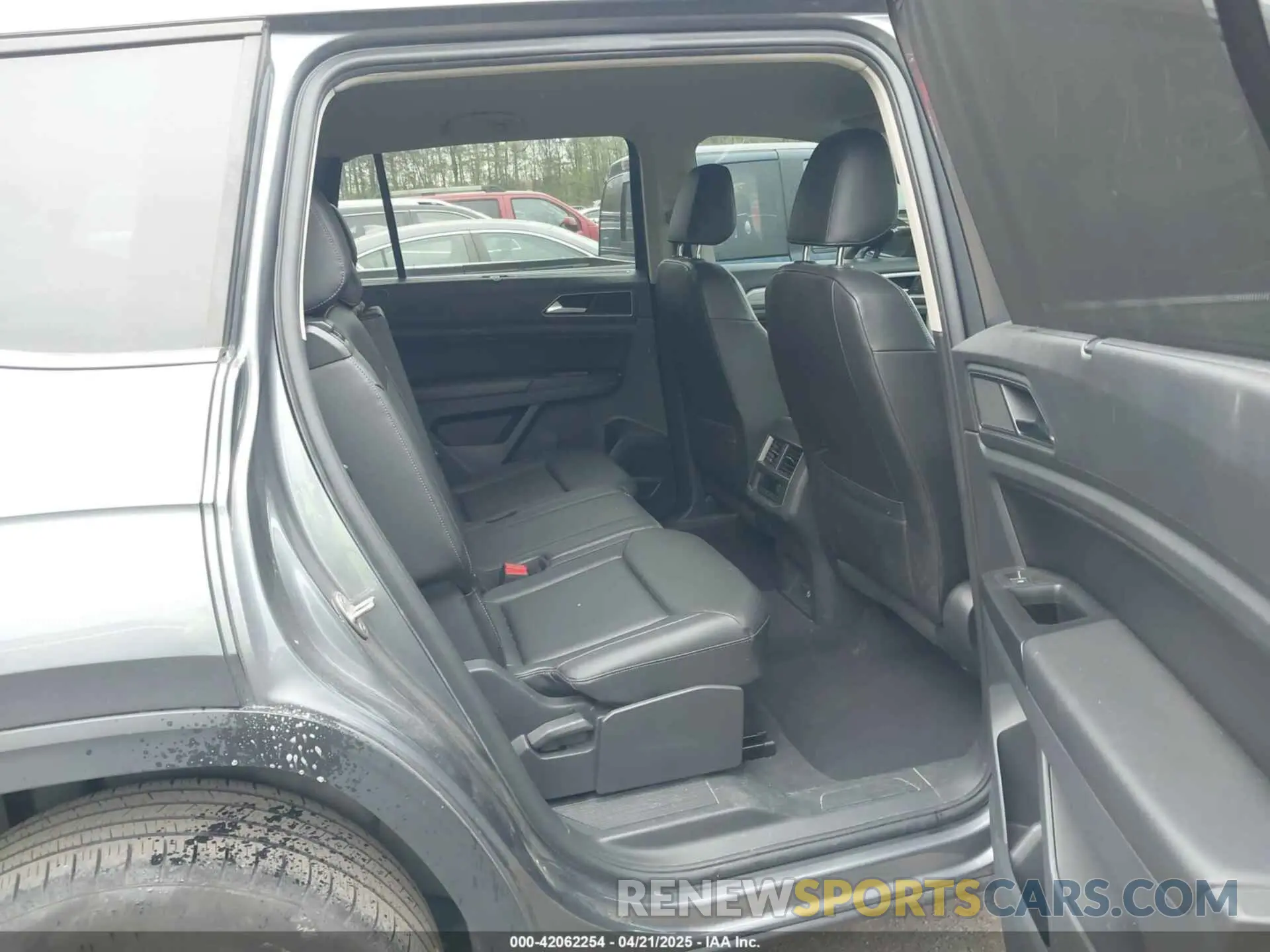 8 Фотография поврежденного автомобиля 1V2DR2CA3KC624379 VOLKSWAGEN ATLAS 2019
