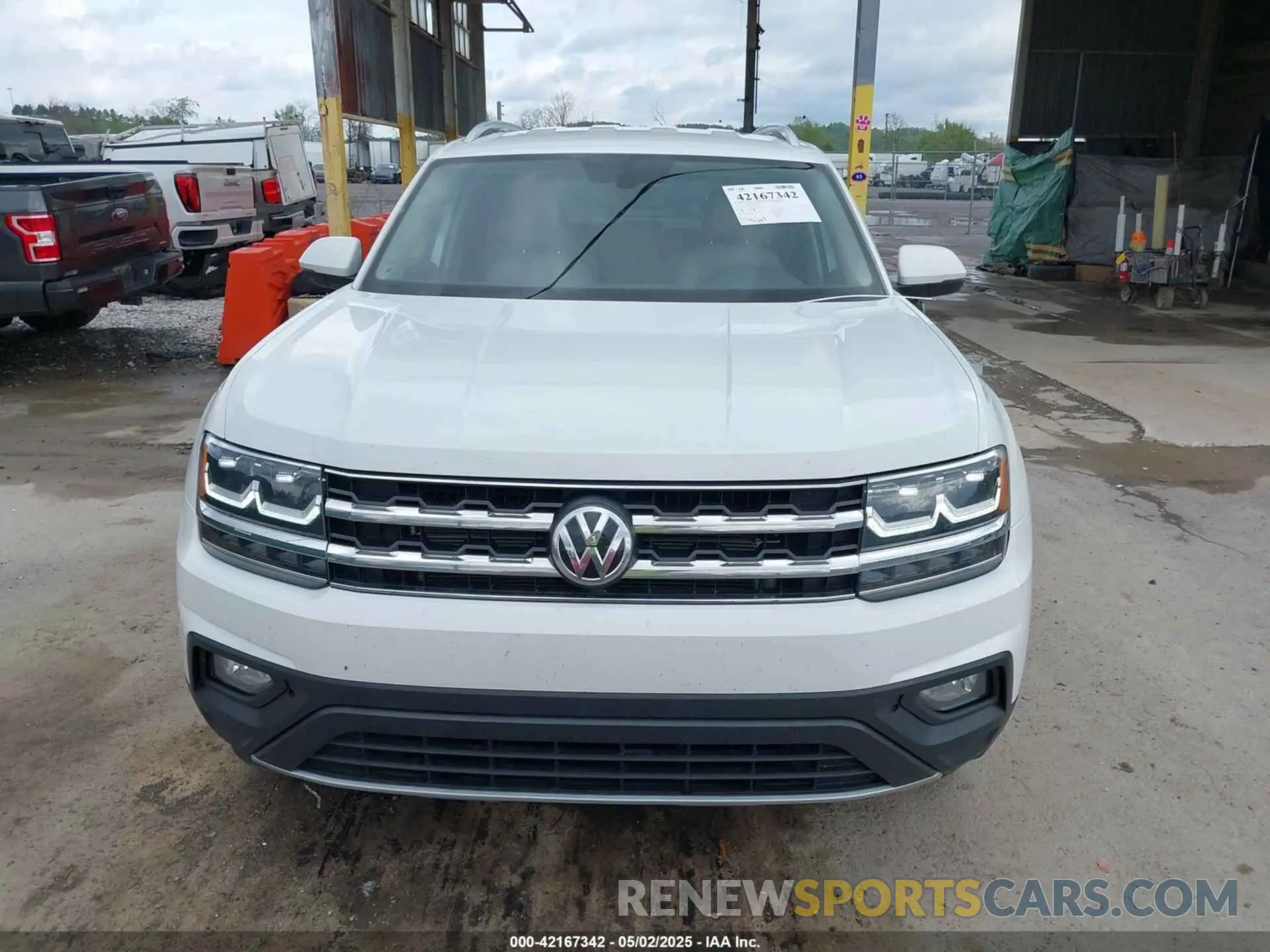 12 Photograph of a damaged car 1V2DR2CAXKC598265 VOLKSWAGEN ATLAS 2019