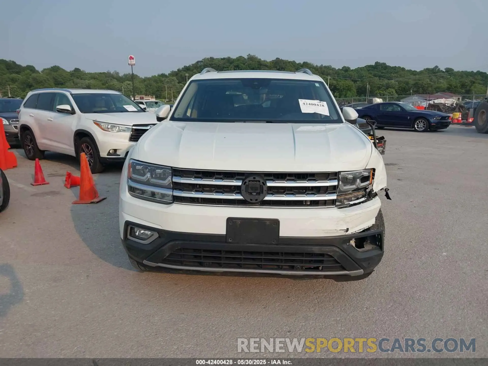 12 Фотография поврежденного автомобиля 1V2ER2CA0KC512305 VOLKSWAGEN ATLAS 2019
