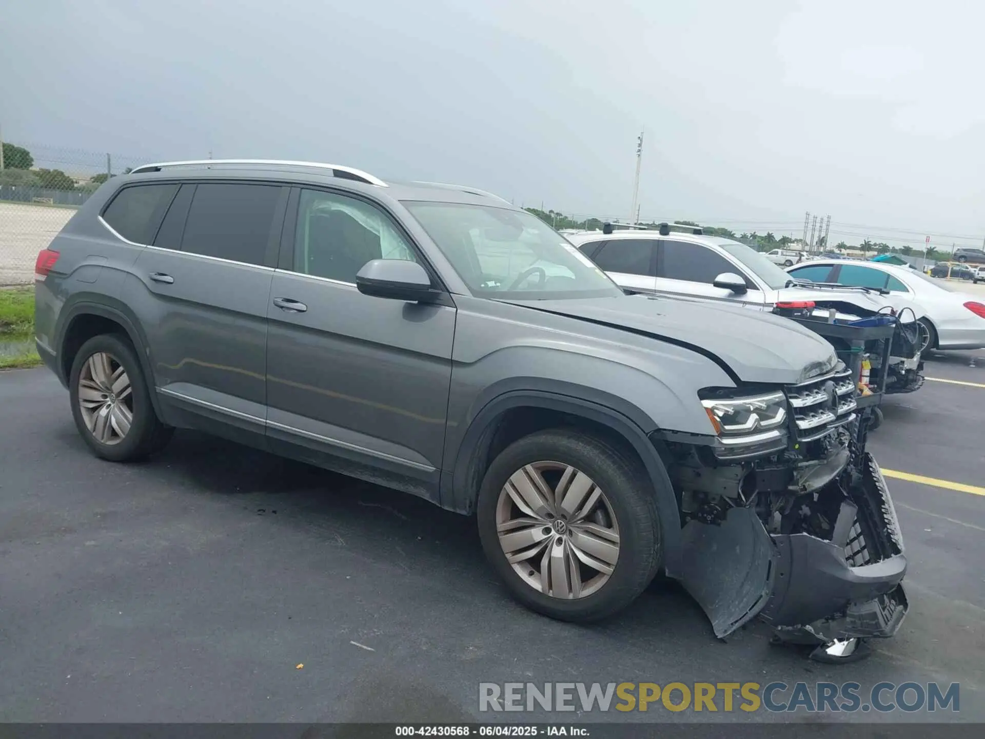 1 Фотография поврежденного автомобиля 1V2ER2CA4KC554685 VOLKSWAGEN ATLAS 2019