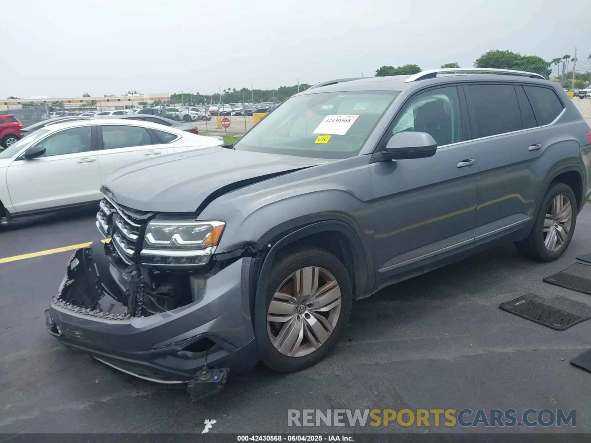 2 Фотография поврежденного автомобиля 1V2ER2CA4KC554685 VOLKSWAGEN ATLAS 2019