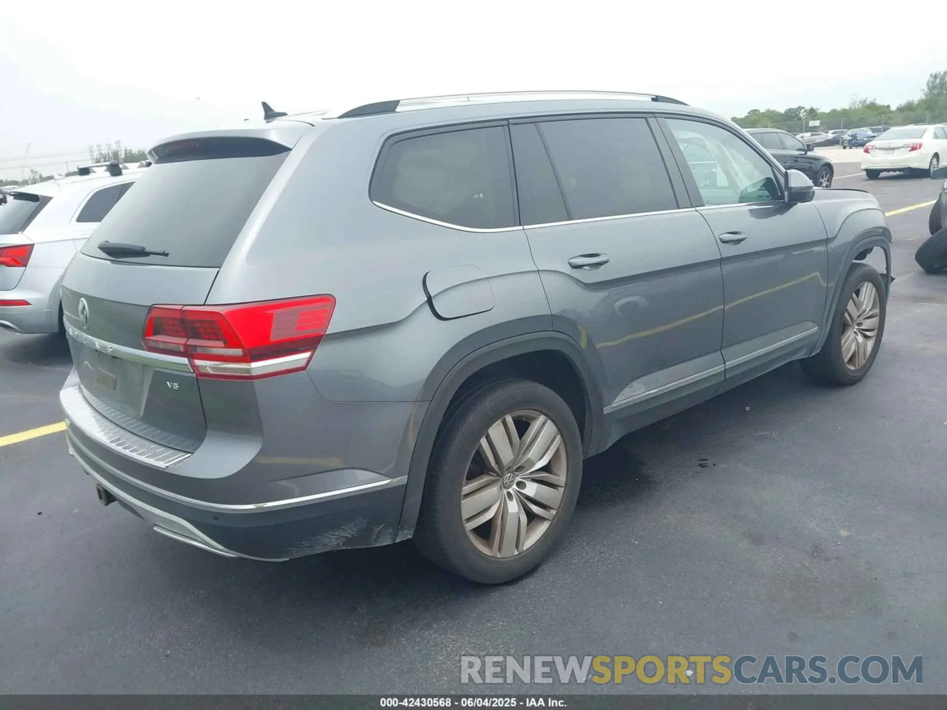 4 Фотография поврежденного автомобиля 1V2ER2CA4KC554685 VOLKSWAGEN ATLAS 2019