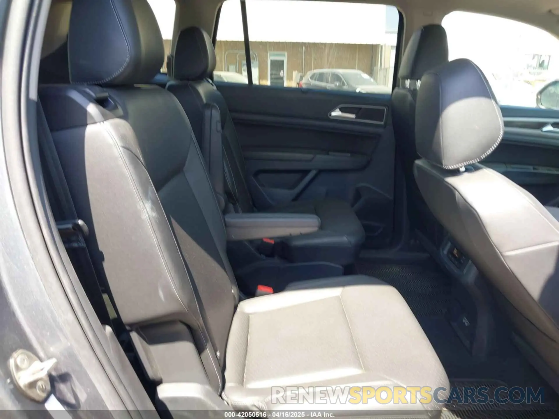 8 Фотография поврежденного автомобиля 1V2ER2CA5KC555568 VOLKSWAGEN ATLAS 2019