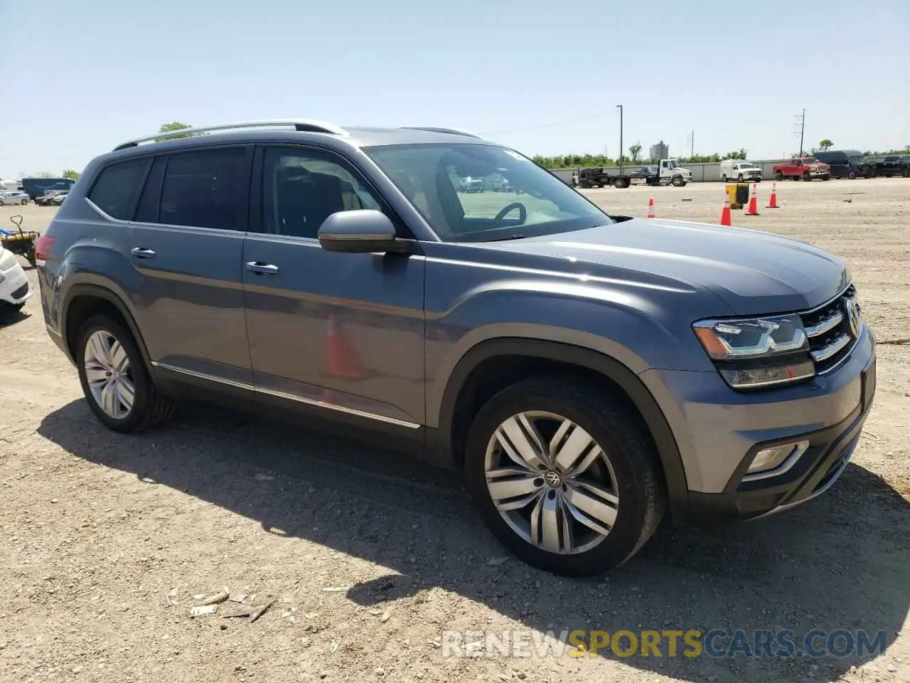 4 Photograph of a damaged car 1V2ER2CA8KC556357 VOLKSWAGEN ATLAS 2019