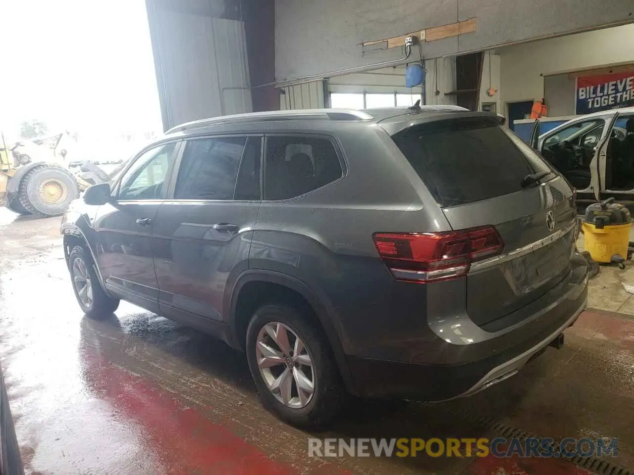 2 Фотография поврежденного автомобиля 1V2GR2CA0KC607973 VOLKSWAGEN ATLAS 2019