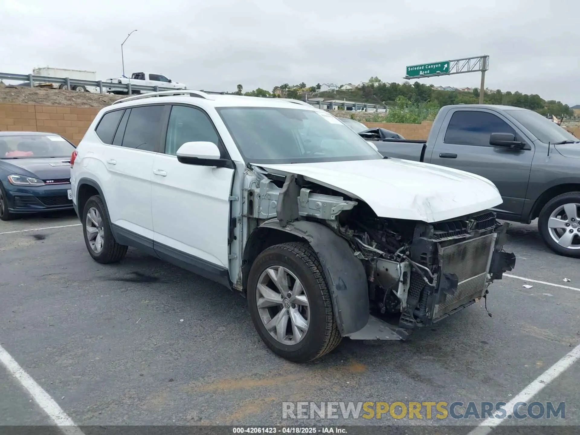 1 Photograph of a damaged car 1V2GR2CA8KC601063 VOLKSWAGEN ATLAS 2019