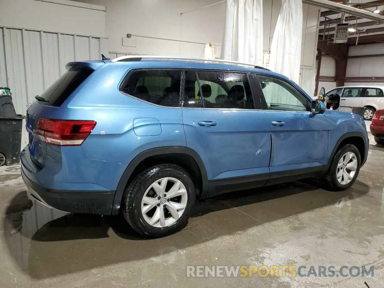 3 Photograph of a damaged car 1V2LR2CAXKC575578 VOLKSWAGEN ATLAS 2019