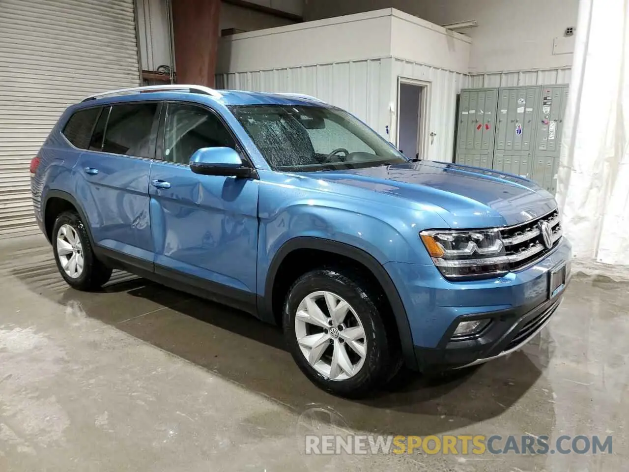 4 Photograph of a damaged car 1V2LR2CAXKC575578 VOLKSWAGEN ATLAS 2019