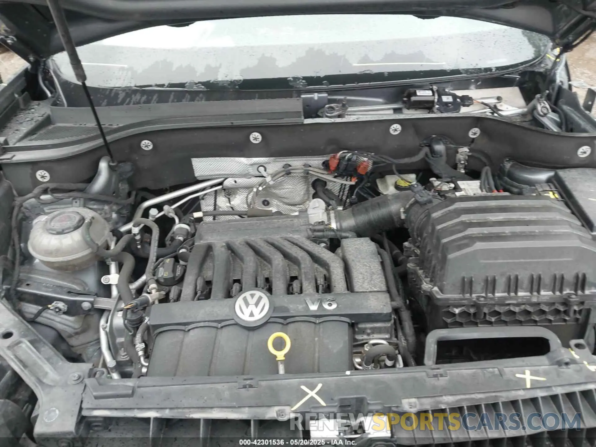 10 Photograph of a damaged car 1V2MR2CA1KC615261 VOLKSWAGEN ATLAS 2019