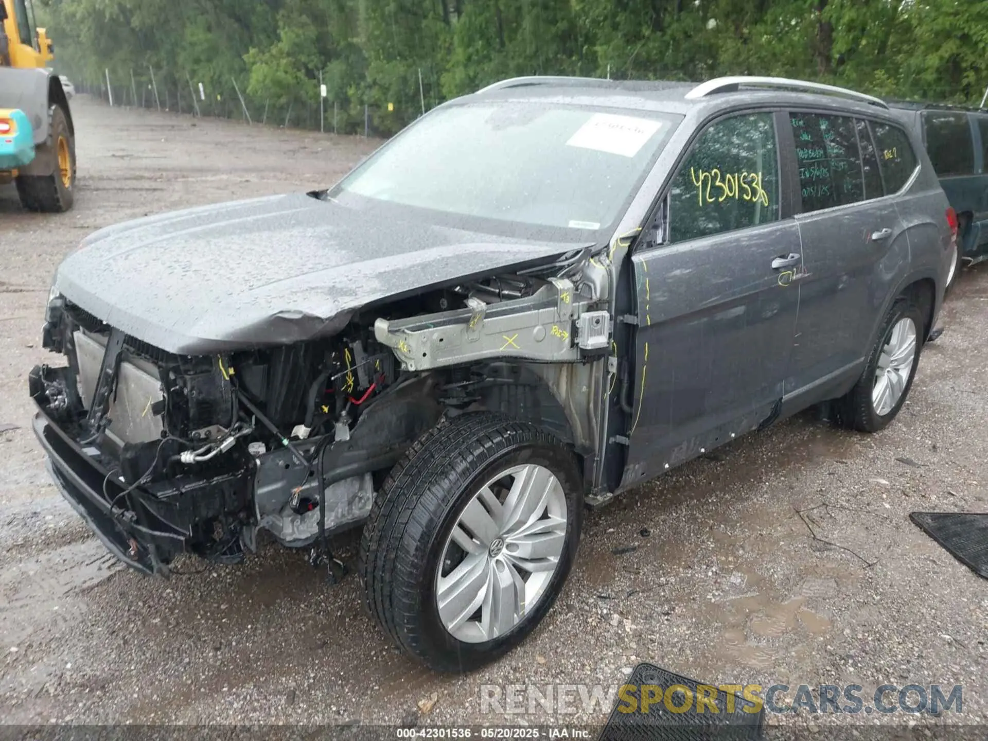 2 Photograph of a damaged car 1V2MR2CA1KC615261 VOLKSWAGEN ATLAS 2019