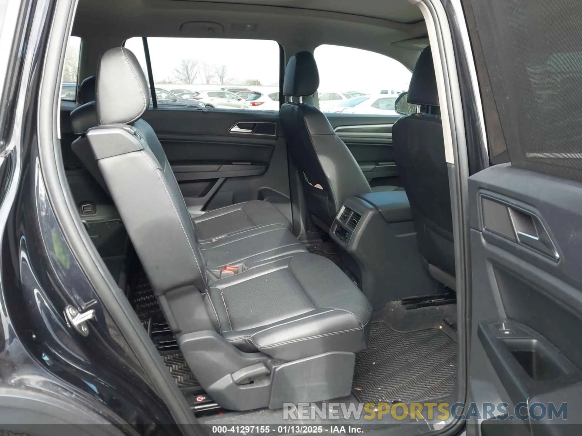 8 Photograph of a damaged car 1V2MR2CA1KC624073 VOLKSWAGEN ATLAS 2019