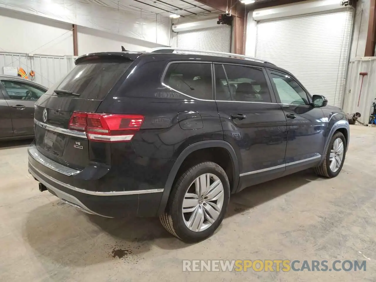 3 Photograph of a damaged car 1V2MR2CA1KC624123 VOLKSWAGEN ATLAS 2019