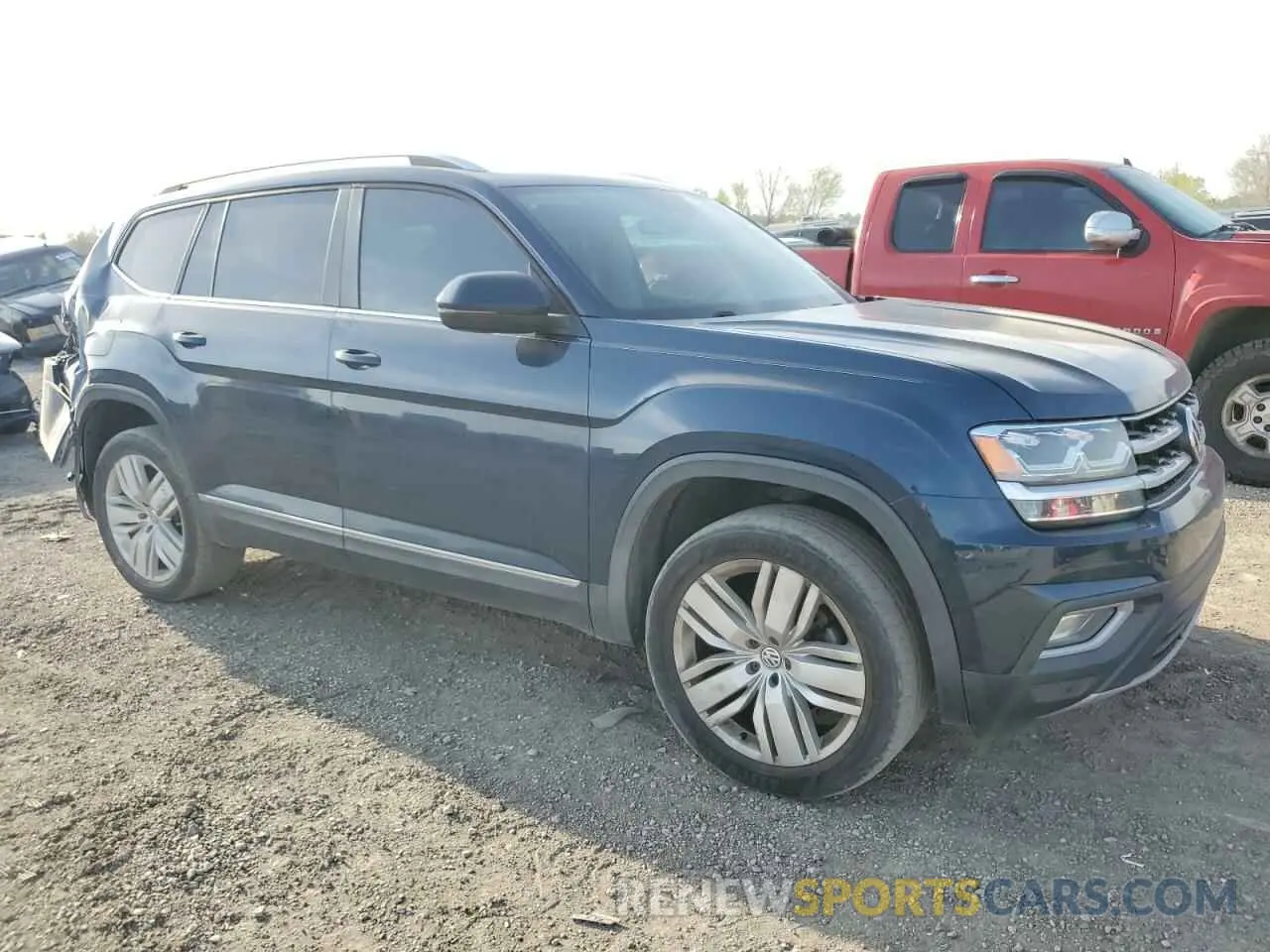 4 Photograph of a damaged car 1V2MR2CA5KC557039 VOLKSWAGEN ATLAS 2019