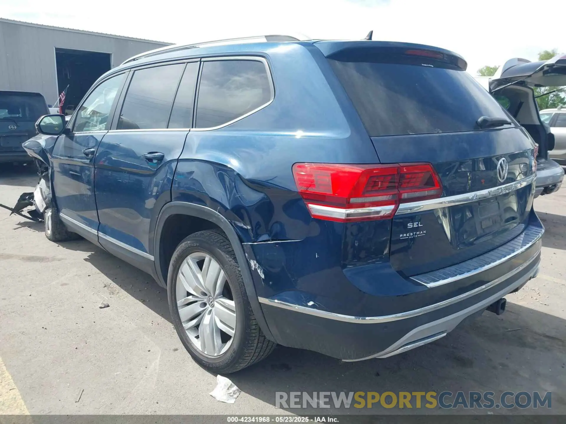 3 Photograph of a damaged car 1V2MR2CA6KC612422 VOLKSWAGEN ATLAS 2019