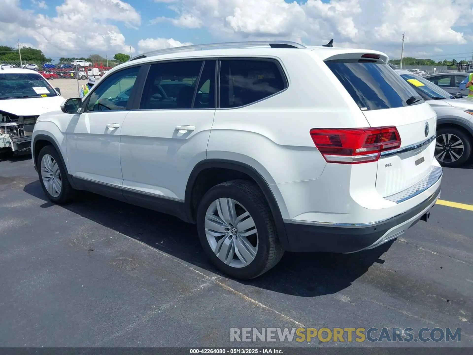 3 Фотография поврежденного автомобиля 1V2MR2CA7KC557754 VOLKSWAGEN ATLAS 2019