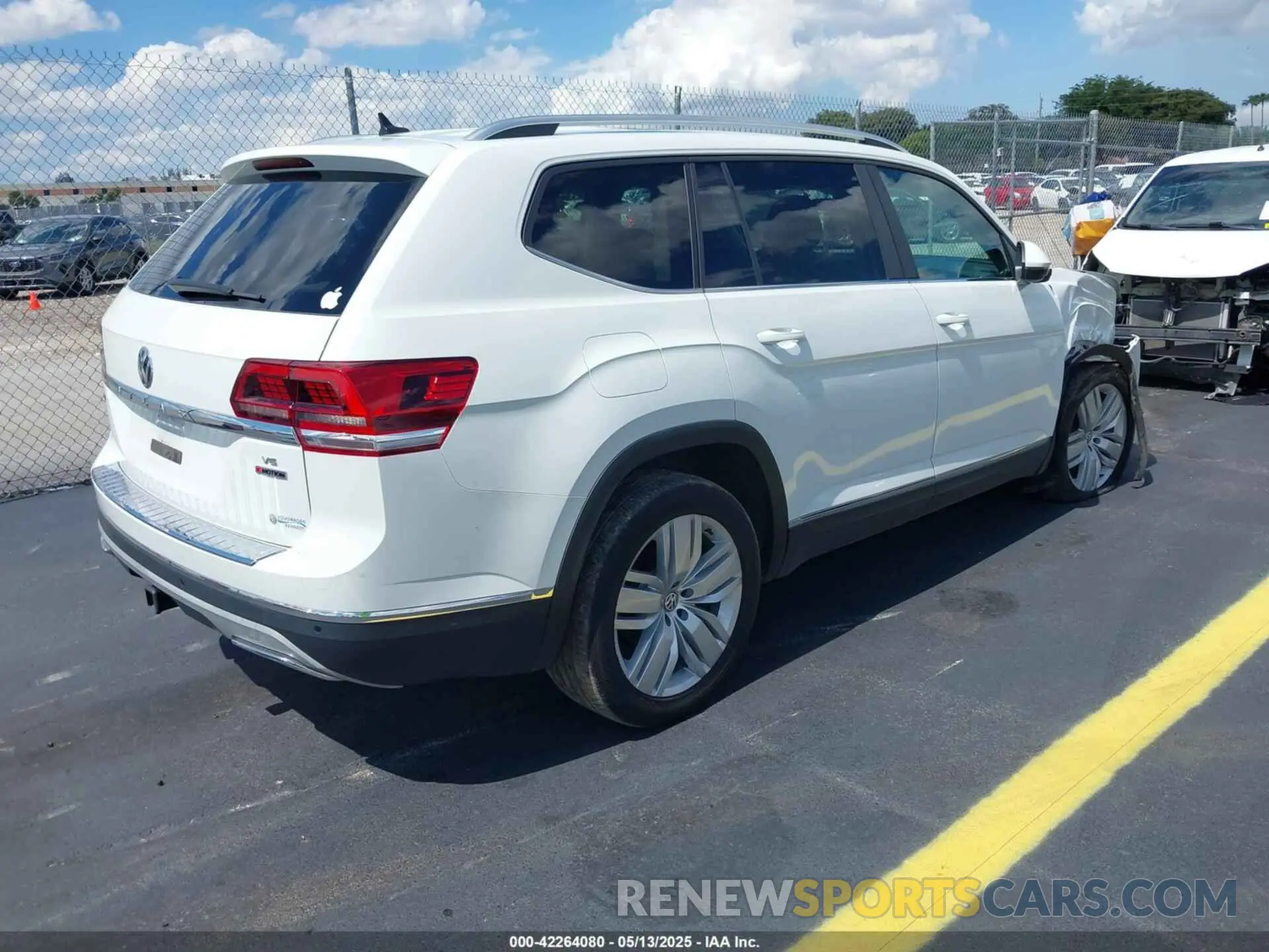 4 Фотография поврежденного автомобиля 1V2MR2CA7KC557754 VOLKSWAGEN ATLAS 2019