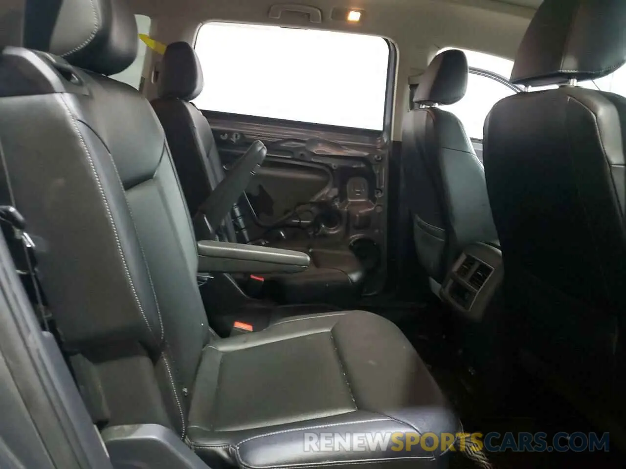 11 Photograph of a damaged car 1V2MR2CA7KC596473 VOLKSWAGEN ATLAS 2019